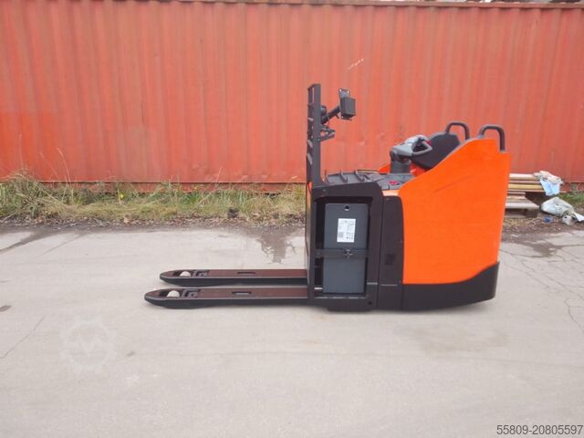 Electric Pallet Truck Toyota LPE220 // Elektro // 1005 Betriebsstunden