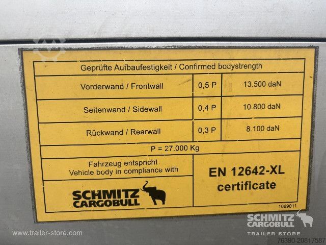 Auflieger mit Pritsche & Plane Schmitz Cargobull Semitrailer Curtainsider Standard
