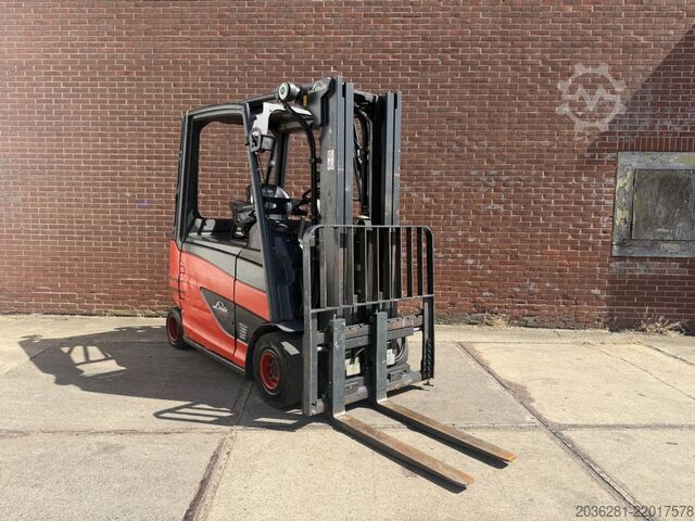 Electric 4-wheel forklift Linde E25HL-01/600