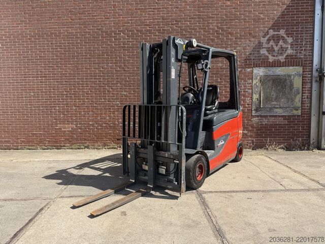 Electric 4-wheel forklift Linde E25HL-01/600