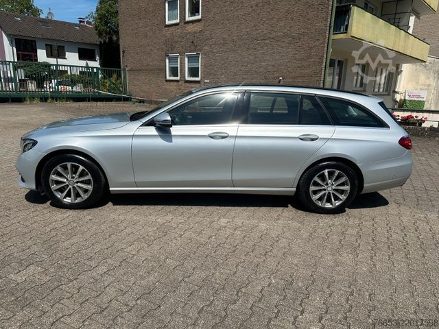 Minibus MERCEDES-BENZ E 220d T Automatik 143kw * LED * Navi * Kamera