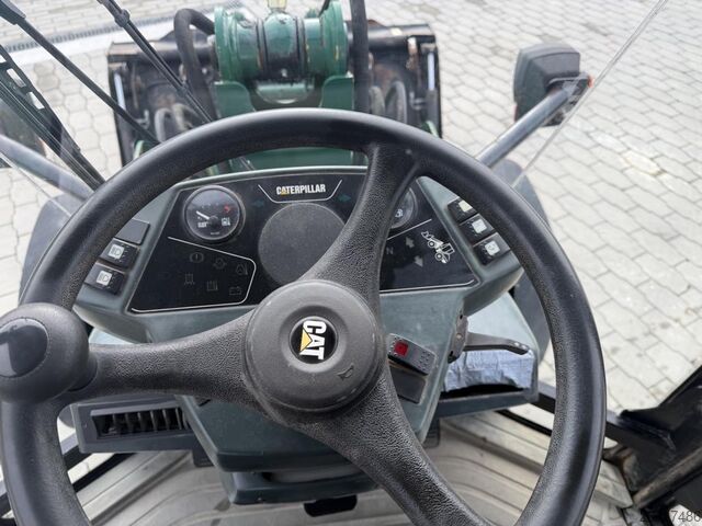WHEEL LOADER Caterpillar 906