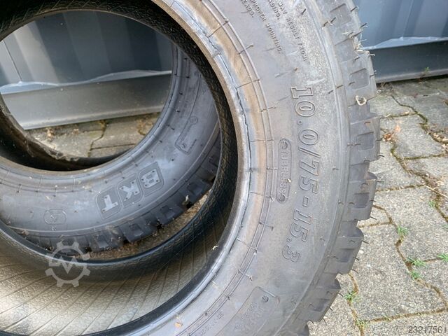 BKT 10.0/75-15.3 AW 702 10 PR BKT 10.0/75-15.3 AW 702 10 PR
