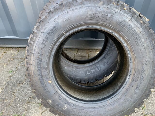 BKT 10.0/75-15.3 AW 702 10 PR BKT 10.0/75-15.3 AW 702 10 PR