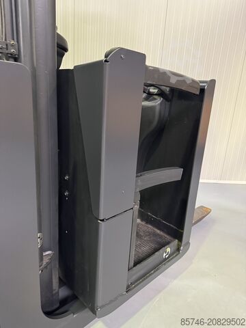 V 10 / * DEMO !! DOPPEL-Lenkung !! VOLLAUSSTATTUNG !! LINDE V 10 / * DEMO !! DOUBLE steering !! FULL options !!