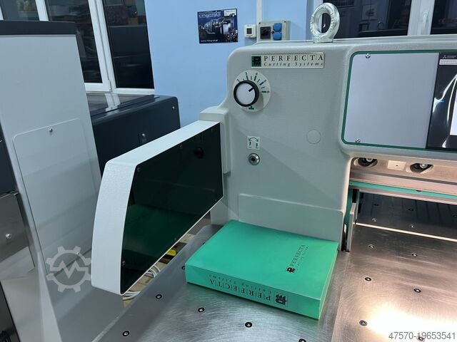 Paper cutting machine Perfecta 76 TVC Paper cutting guillotine