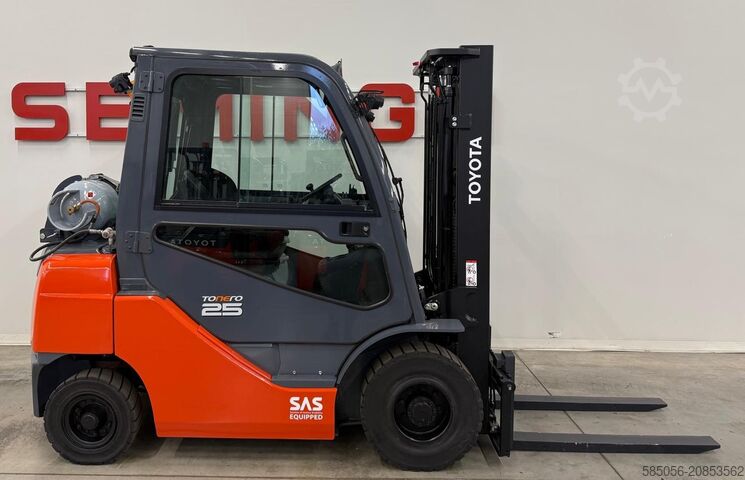 Gabelstapler Toyota 11084 - 02-8FGF25