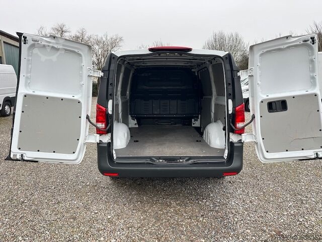 Panel van Mercedes-Benz Vito Kasten 116 CDI lang Automatik Klima