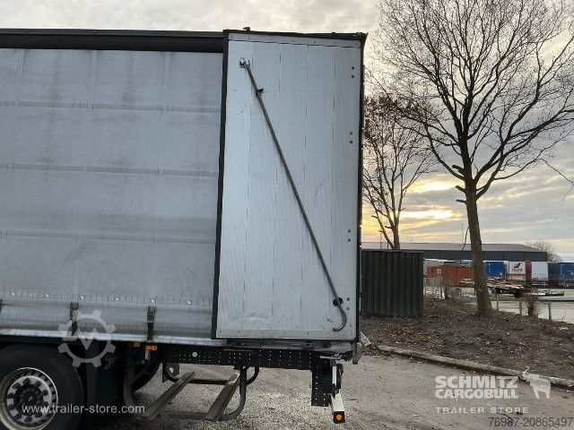 Open semitrailer with tarp Schmitz Cargobull Curtainsider Standard Faltwandtür rechts
