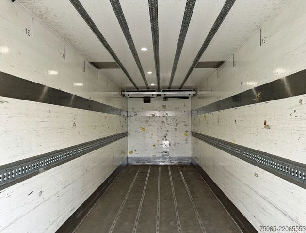 Refrigerated truck DAF CF 370 FAN 6X2 HEIWO BAK THERMO KING 3.000 KG KL