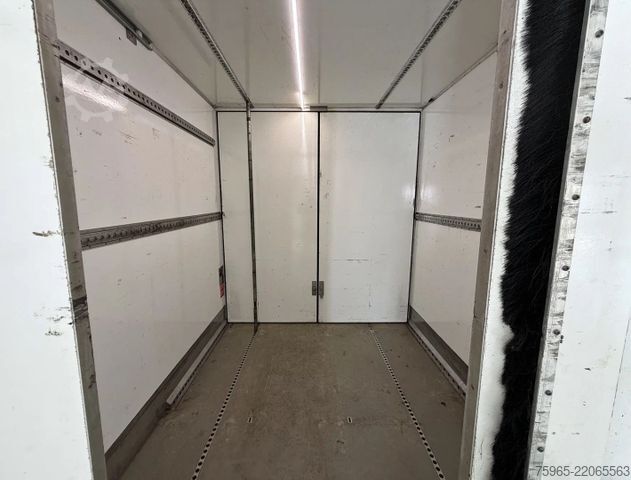 Refrigerated truck VOLVO FM 7 KARREN BAK THEO MULDER KOELING KACHEL LAADK