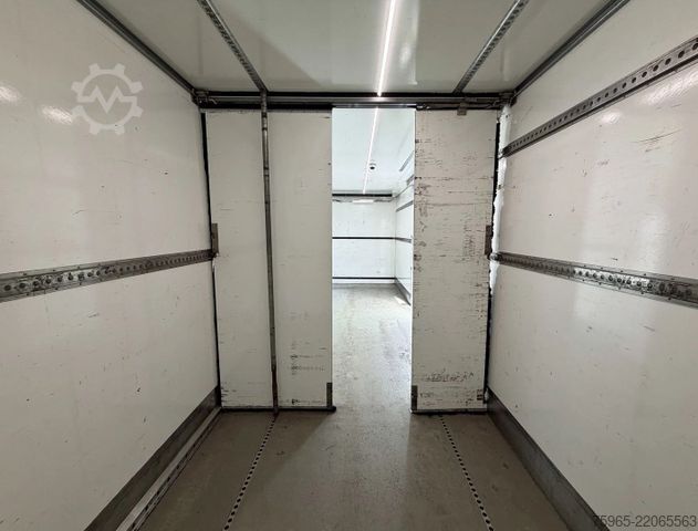 Refrigerated truck VOLVO FM 7 KARREN BAK THEO MULDER KOELING KACHEL LAADK