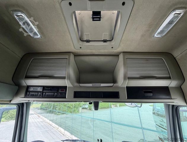 Refrigerated truck VOLVO FM 7 KARREN BAK THEO MULDER KOELING KACHEL LAADK