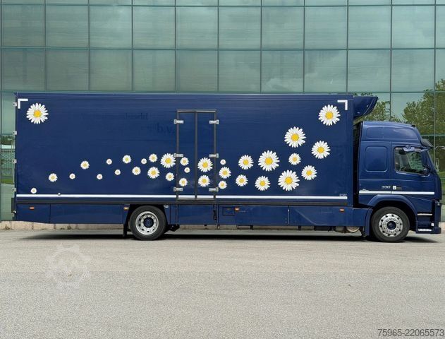 Refrigerated truck VOLVO FM VOL LUCHT GEVEERD 6 KARREN BAK THEO MULDER KO