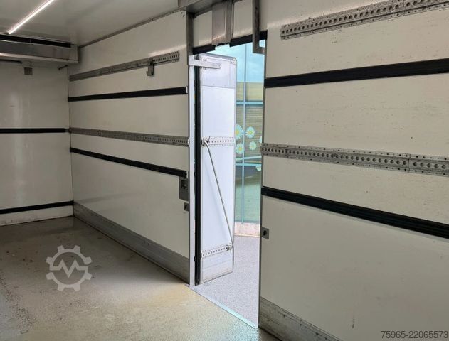 Refrigerated truck VOLVO FM VOL LUCHT GEVEERD 6 KARREN BAK THEO MULDER KO