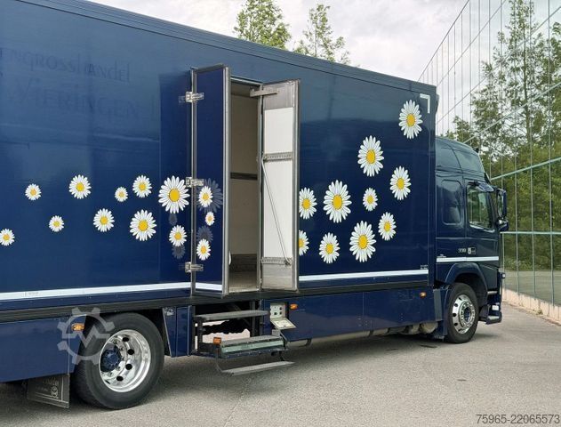 Refrigerated truck VOLVO FM VOL LUCHT GEVEERD 6 KARREN BAK THEO MULDER KO