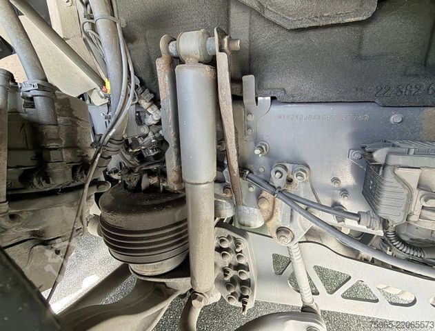 Refrigerated truck VOLVO FM VOL LUCHT GEVEERD 6 KARREN BAK THEO MULDER KO