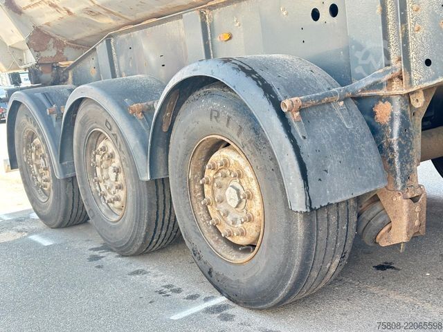 Tipper semitrailer SCHWARZMÜLLER HKS 3 Kippmulde Stahl Lift Mercedes Acshen