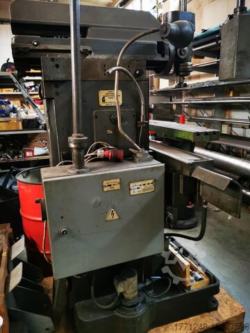 Hand-lever milling machine UCCR 6M76P