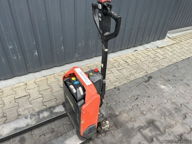 Electric Pallet Truck BT LHE130
