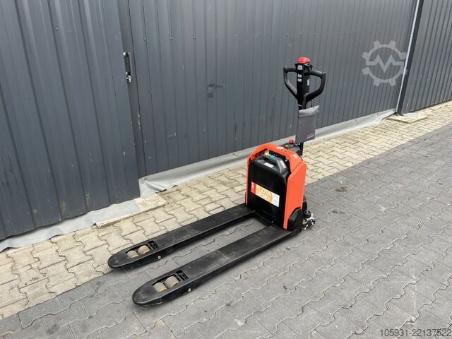 Electric Pallet Truck BT LHE130