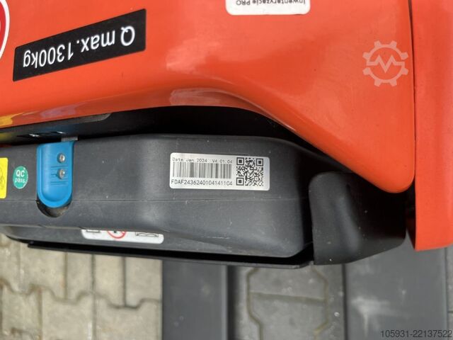 Electric Pallet Truck BT LHE130