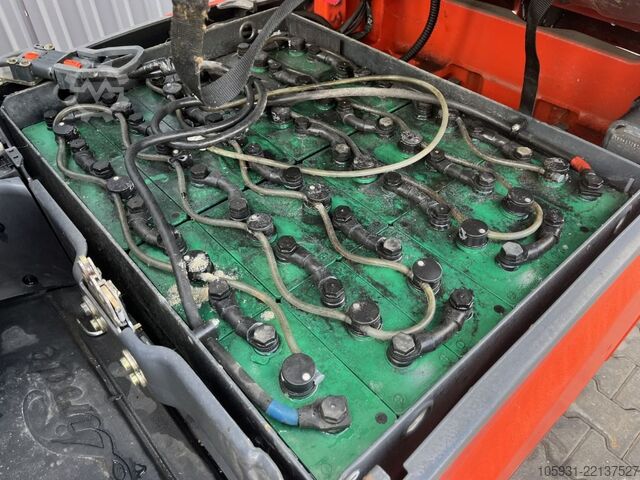 Electric 4-wheel forklift Linde E20PH-02