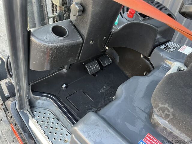 Electric 4-wheel forklift Linde E20PH-01