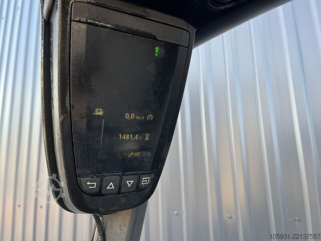 Electric 4-wheel forklift Linde E25L-01