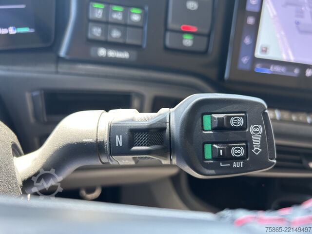 Standard tractor Scania 590S V8 Highline / Retarder / Leder / Vol Lucht...