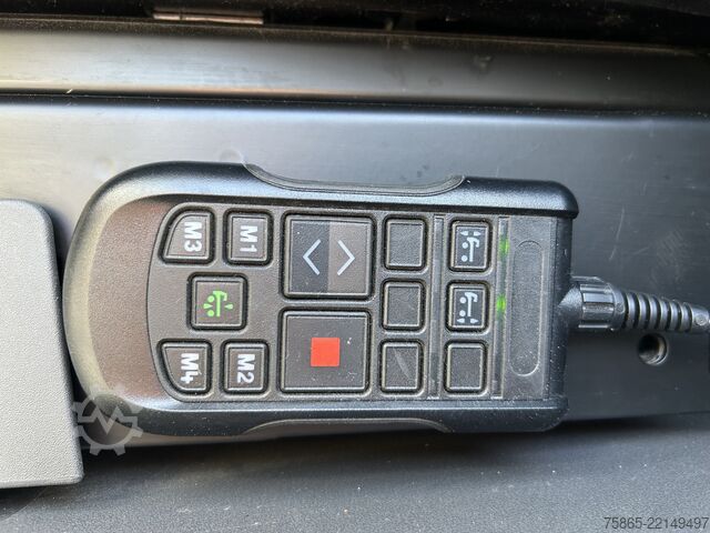 Standard tractor Scania 590S V8 Highline / Retarder / Leder / Vol Lucht...