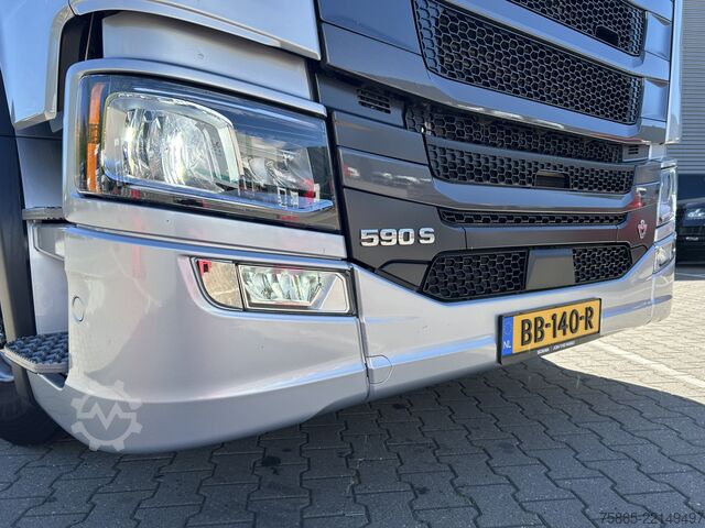 Standard tractor Scania 590S V8 Highline / Retarder / Leder / Vol Lucht...