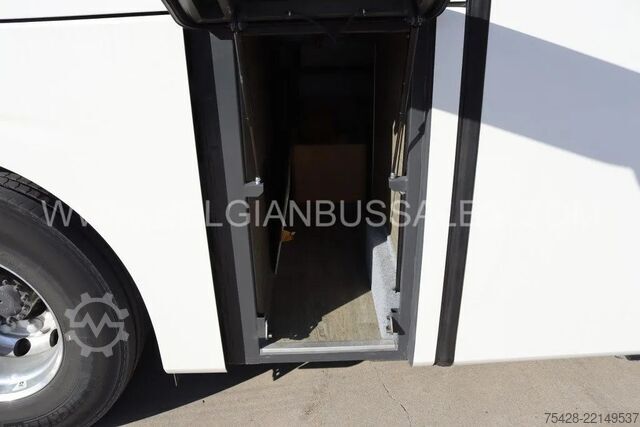 Motor coach Volvo 9700 HD / 13m / Full option / Lift