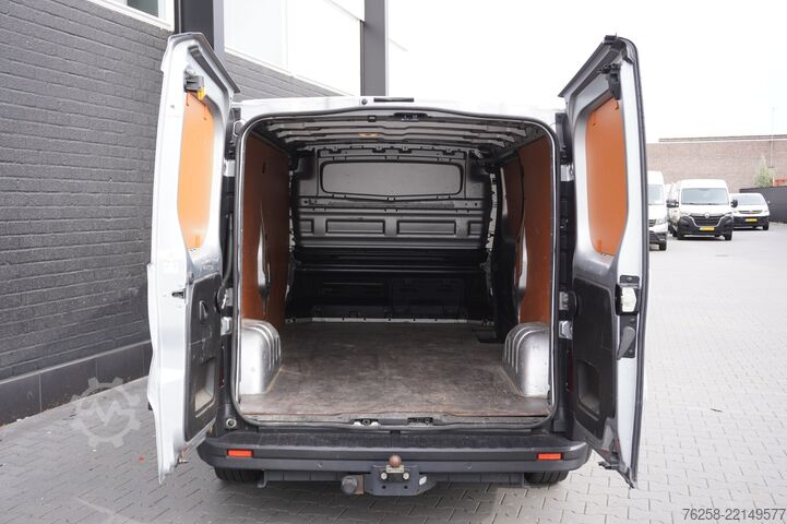 Delivery van Renault Trafic 2.0 dCi 150PK L2 EURO 6 - Airco - Cruise...