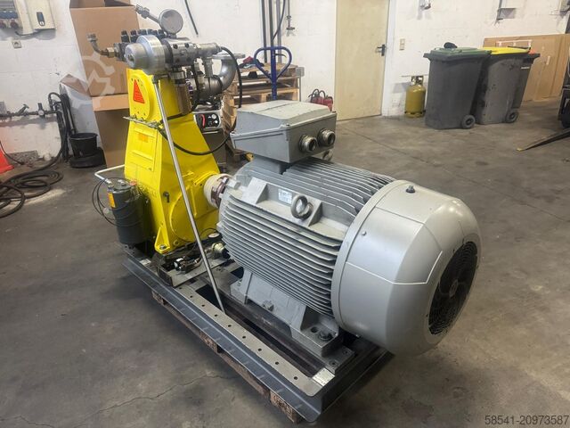 340 bar 254 lpm high-pressure pump unit Hammelmann HDP 202