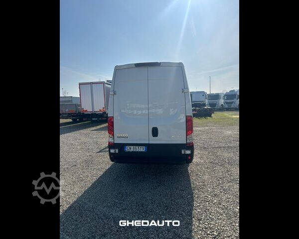 Minibus IVECO Daily V 35.16 E6 2016 - daily 35 S16 V H3 4100 E6