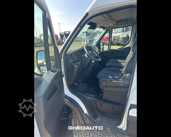 Minibus IVECO Daily V 35.16 E6 2016 - daily 35 S16 V H3 4100 E6