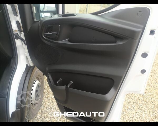 Minibus IVECO Daily V 35.16 E6 2016 - daily 35 S16 V H3 4100 E6