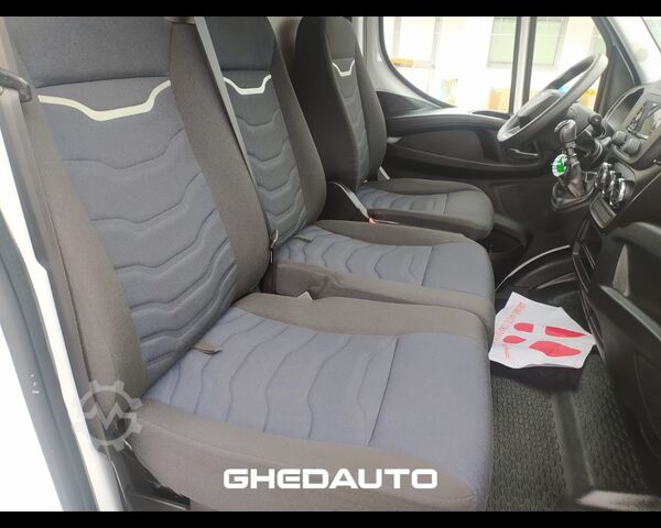 Minibus IVECO Daily V 35.16 E6 2016 - daily 35 S16 V H3 4100 E6