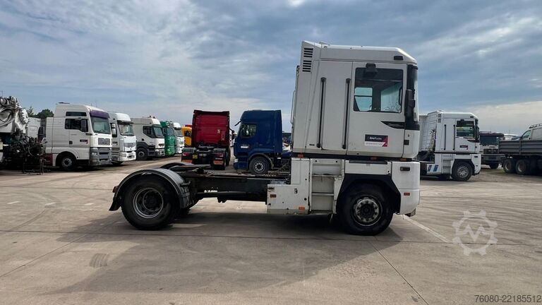 Standard tractor Renault Magnum 470 (POMPE MANUELLE / BOITE MANUELLE / M...