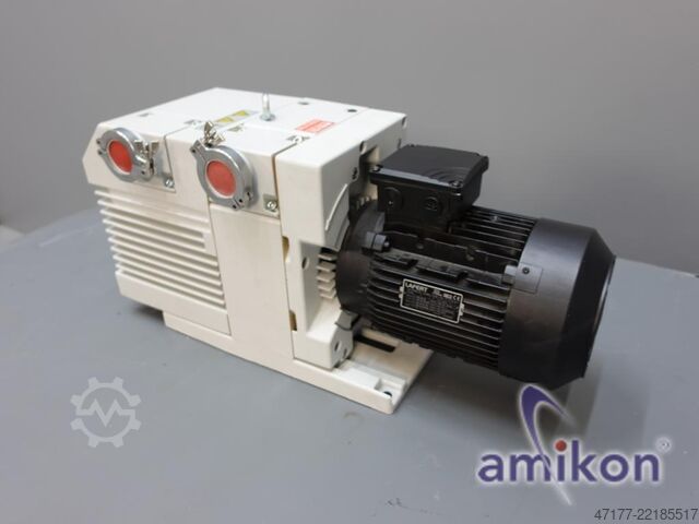 Vacuum pump Leybold Trivac D 40 B