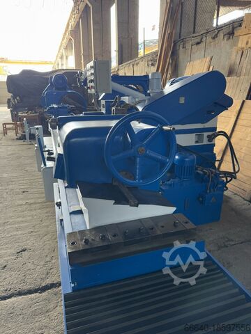 Cylindrical grinding machine STANKO 3A172