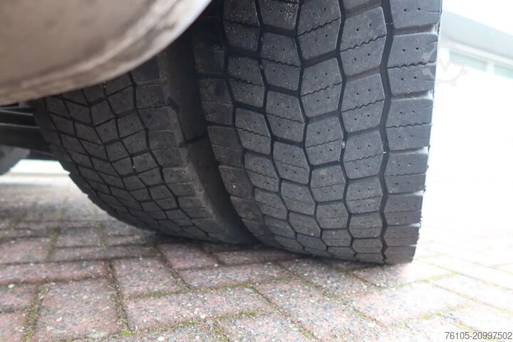 Standard tractor Volvo FM 420 4x2  Smart tacho