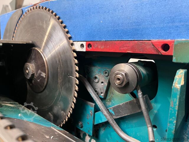 Sliding table saw Martin T72A