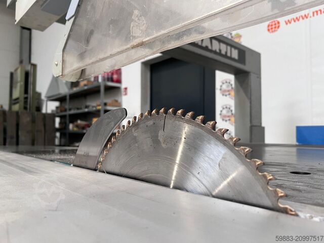 Sliding table saw Martin T72A