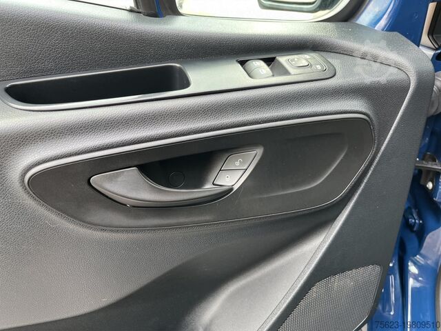 Pritschenwagen Mercedes-Benz Sprinter 211 CDI Pritsche DOKA  Leder KlimaA