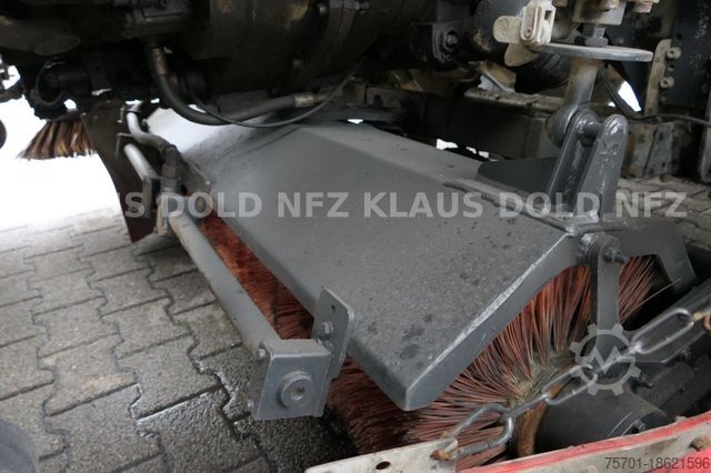 Kehrmaschine MERCEDES-BENZ Arocs 1840 Straßenkehrmaschine BH 9 Kamera