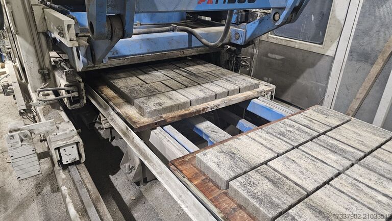 Concrete block machine HESS1500 2.1 SVA