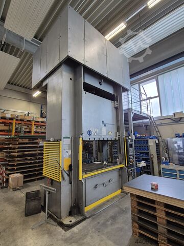 Hydraulic press MÜLLER-WEINGARTEN SLZ 250-20.4.1