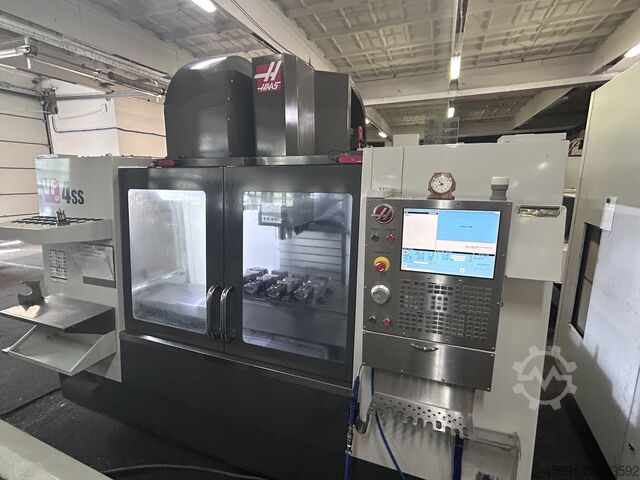 Vertical machining center HAAS VF-4SS vertical machining center